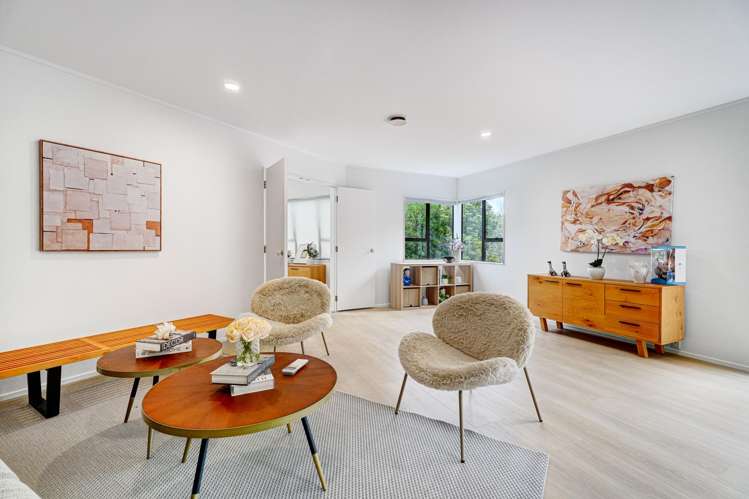 8 Stitchbird Close_2