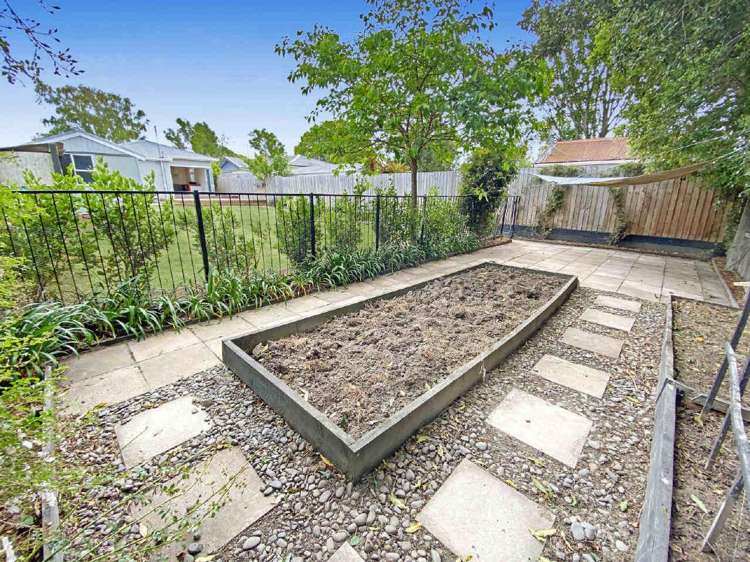 42 Huxley Street Sydenham_16
