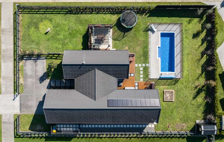 26 Alan Livingston Drive Cambridge_25