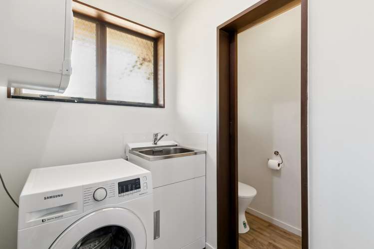 57 Percy Dyett Drive Karori_10