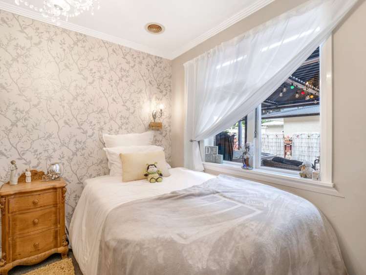 31 Brassey Road Saint Johns Hill_17