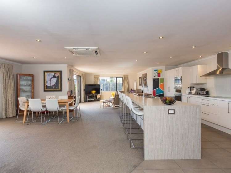 42 Dale Street Albert Town_6