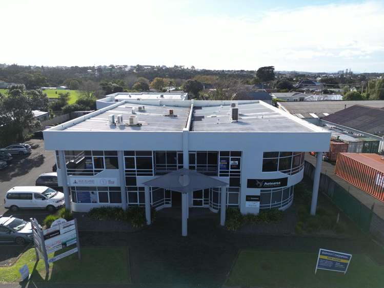 B/129 Onewa Road Northcote_9