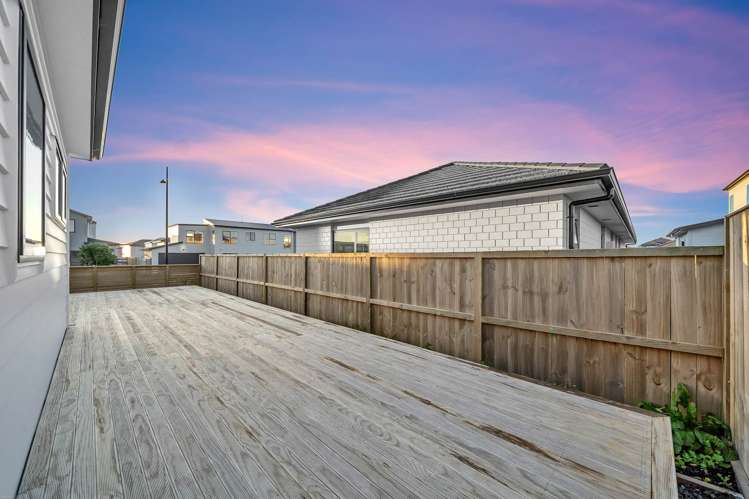 28 Korowhiti Road Clarks Beach_18