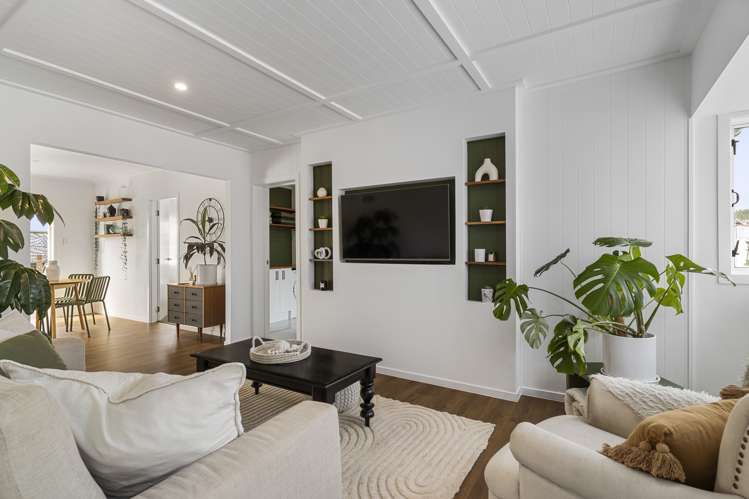 110 Everitt Crescent Whangamata_13