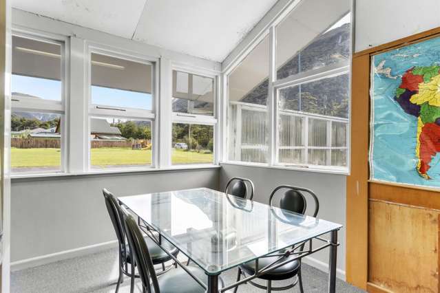 71 School Terrace Arthur's Pass_4