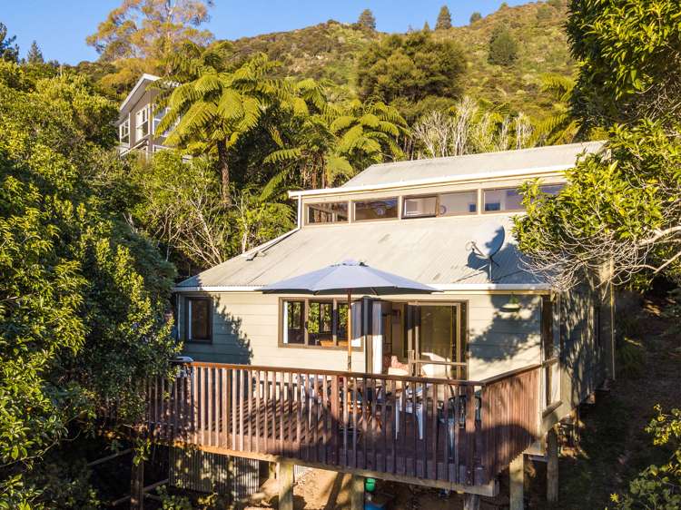 2483 Kenepuru Road Kenepuru Sound_13