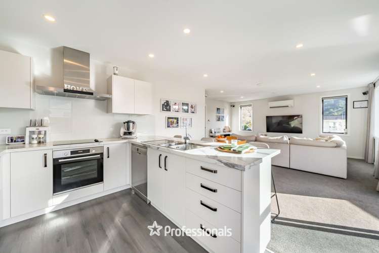 393 Stokes Valley Road Stokes Valley_5