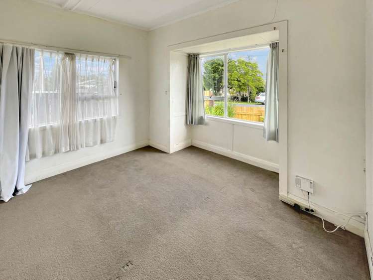 25 Rambler Crescent Beach Haven_5