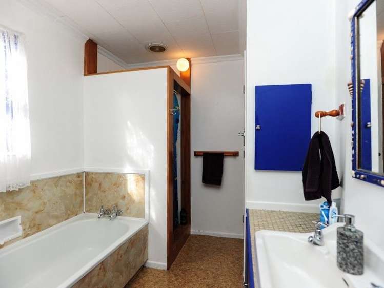 8 Russell Street Otane_9