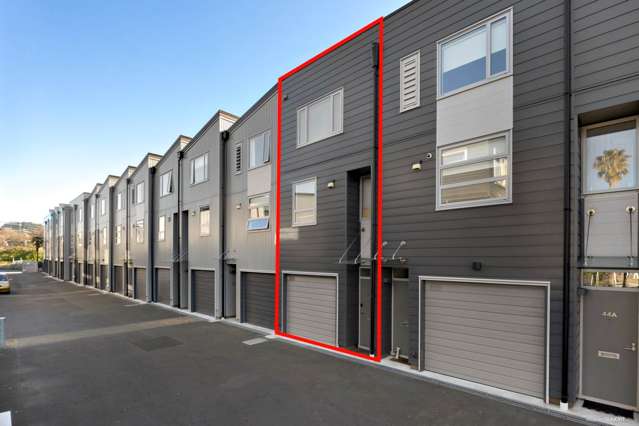 NEW-BUILD 3 BEDROOM TOWNHOUSE