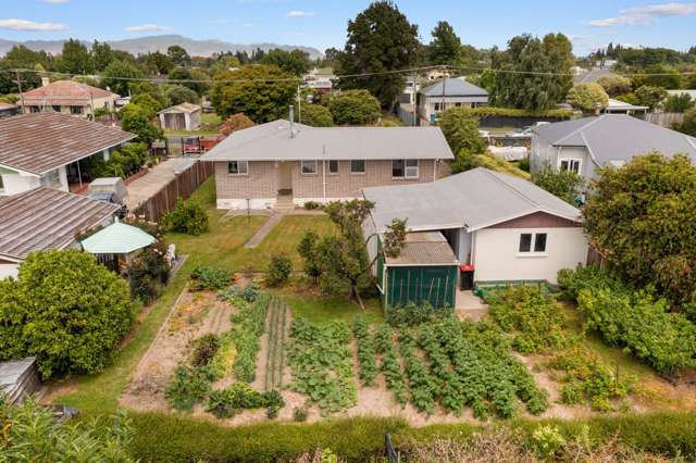 Perfect Starter, Outstanding Gardens