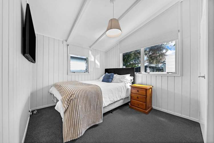 98 Torkar Road Clarks Beach_12