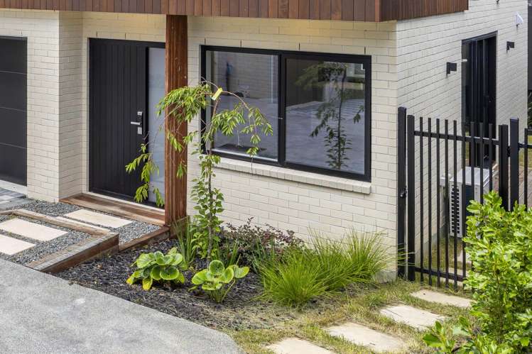 11A Rene Place Sunnyhills_21