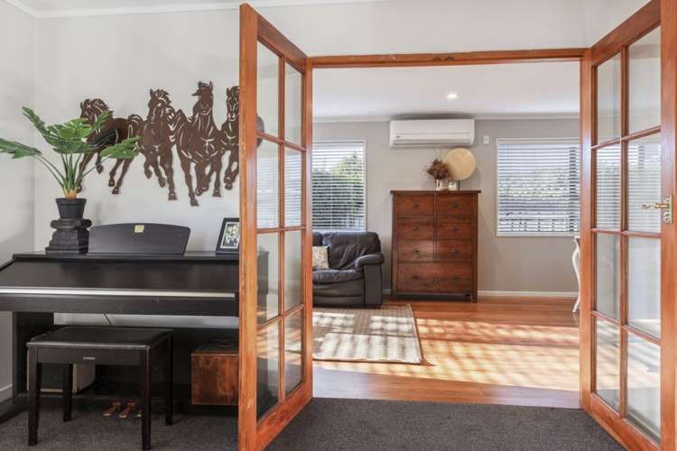 10 Luxton Place_2