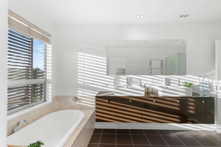 16A Webb Street Merivale_13