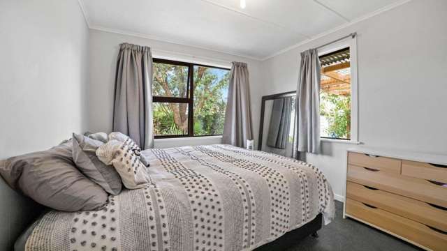 Tidy 2 bedroom on Tolerton