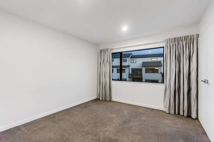 16 Moki Place Long Bay_17