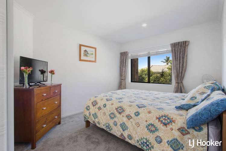 3 Athenree Heights Athenree_16