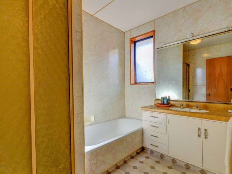 626 Peninsula Road Kelvin Heights_12