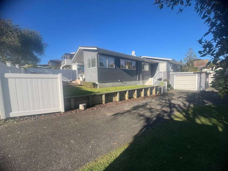4 Pavola Grove Glenfield_13