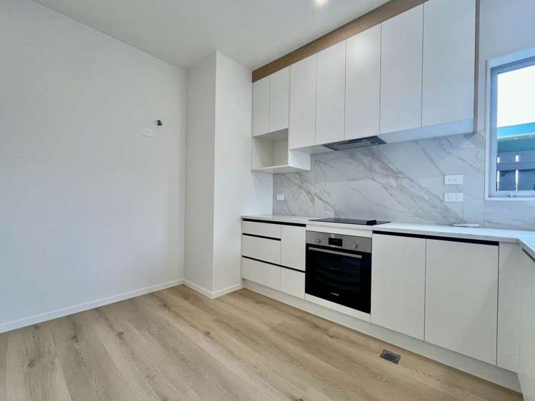 9/9 Coral Crescent Panmure_3