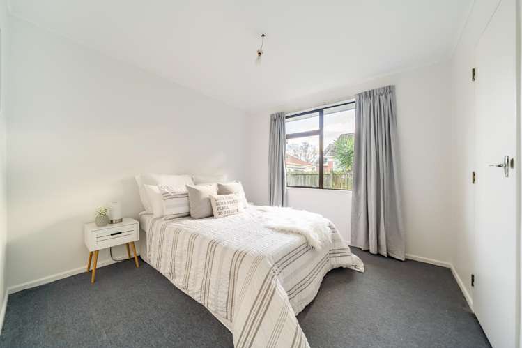 193a Whites Line East Waiwhetu_12