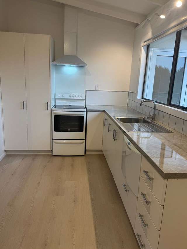 13 Trig Hill Road Onetangi_4