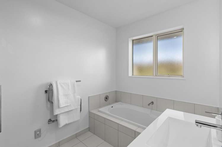 1 Eliza Place Aidanfield_15