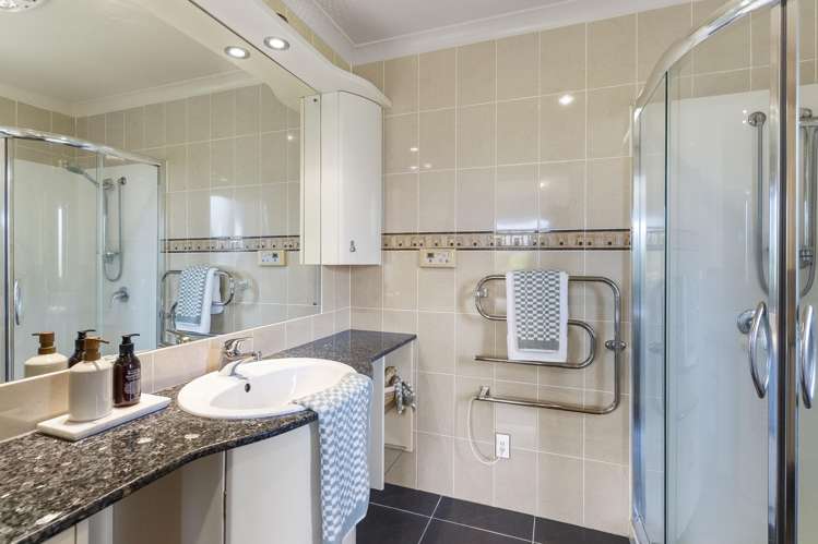 5 Dunvegan Rise East Tamaki Heights_23