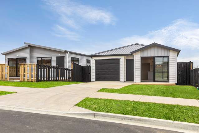 39 Opouatu Avenue Glenbrook_1