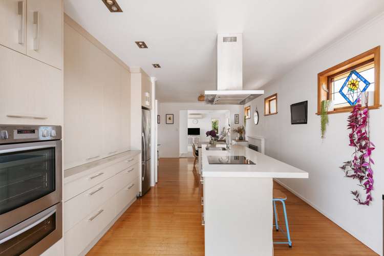 10 Short Street Otumoetai_12