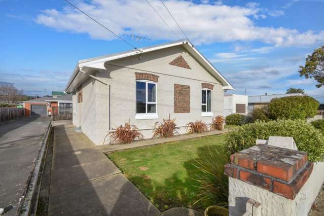 Packed with Value in a Prime Mosgiel Location