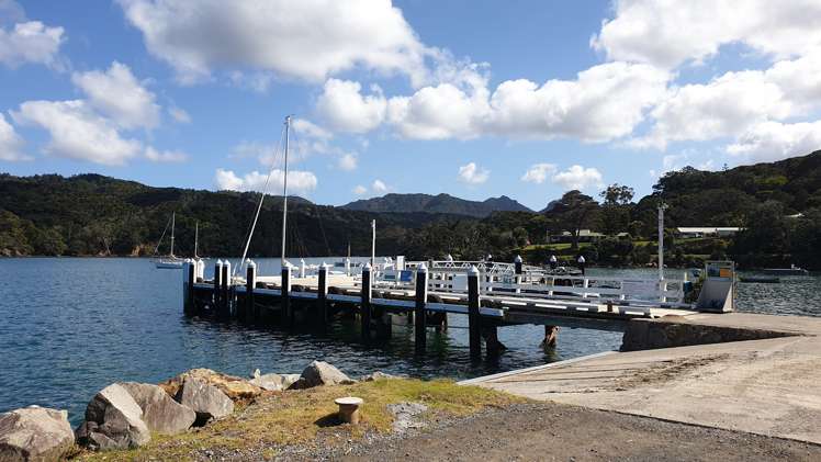 7 Harpoon Hill Great Barrier Island_8
