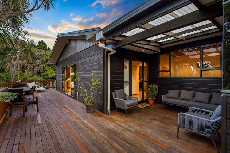 18 Awhiorangi Promenade Swanson_4