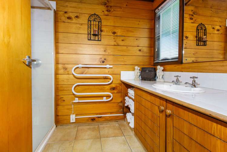 5 Hutchinsons Road Bucklands Beach_21