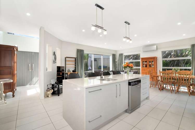 24 Riddington Rise Ohauiti_8