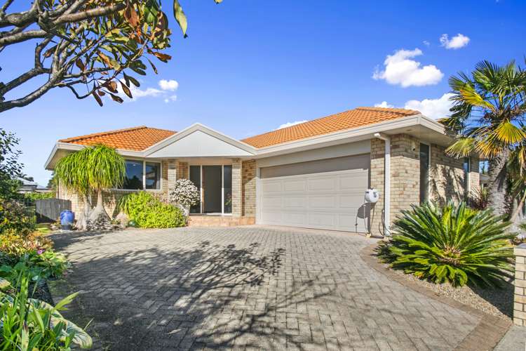 111 Everitt Crescent Whangamata_2