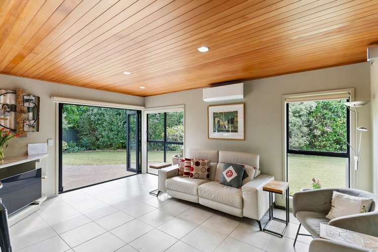 8 Kallaroo Place Botany Downs_5