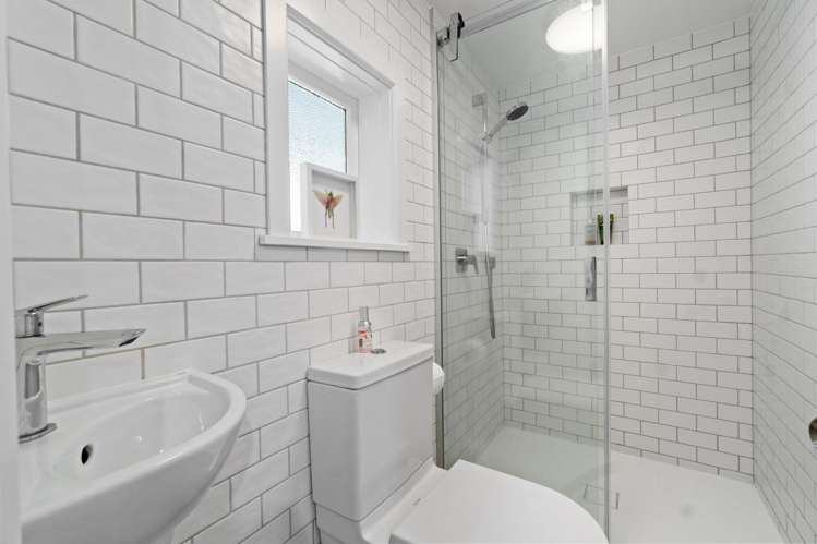 9 Kakariki Avenue Mt Eden_32