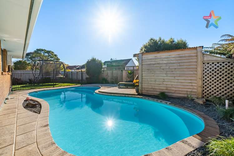 28 Mcenroe Grove Naenae_18