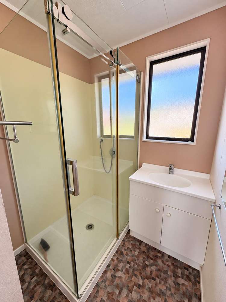  76 Staveley Avenue Mount Roskill_6