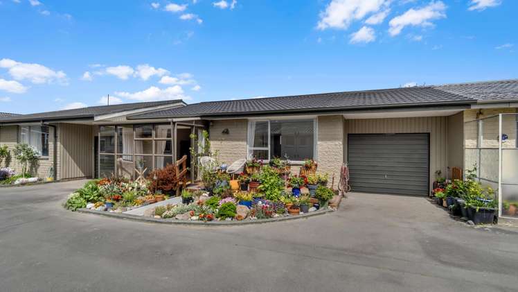 2/17 Edgeware Road_0