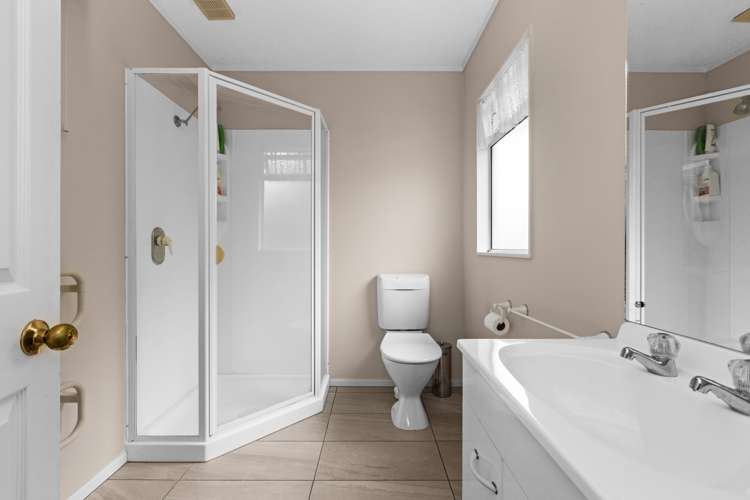 11b Cheval Place Taradale_13