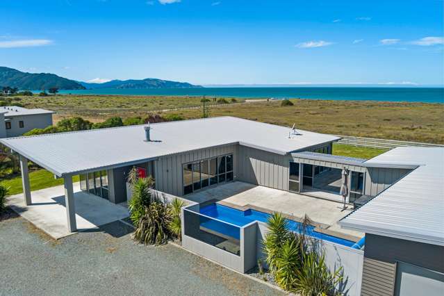 18 Shoreline Place Rarangi_3