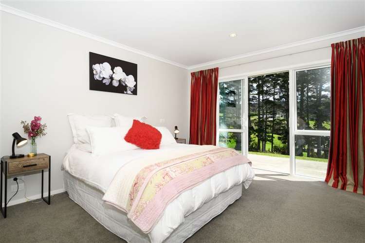 64 Manuka Grove Helensville_13