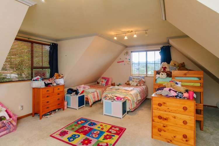 9 James Cook Drive Whitby_9