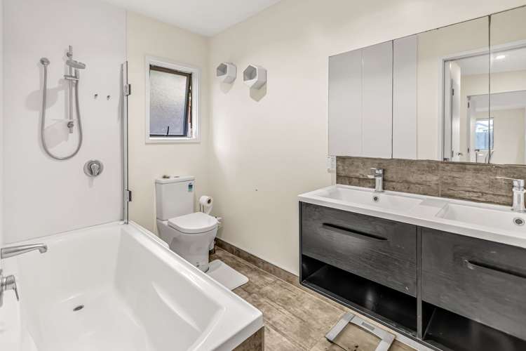 5B Lyn Grove Papamoa Beach_11