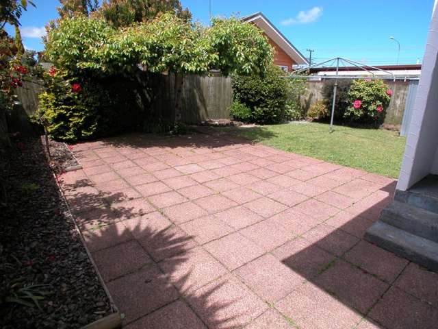 61 Rathgar Road Henderson_2