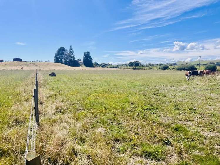 2221b State highway 2 Pukehina_10